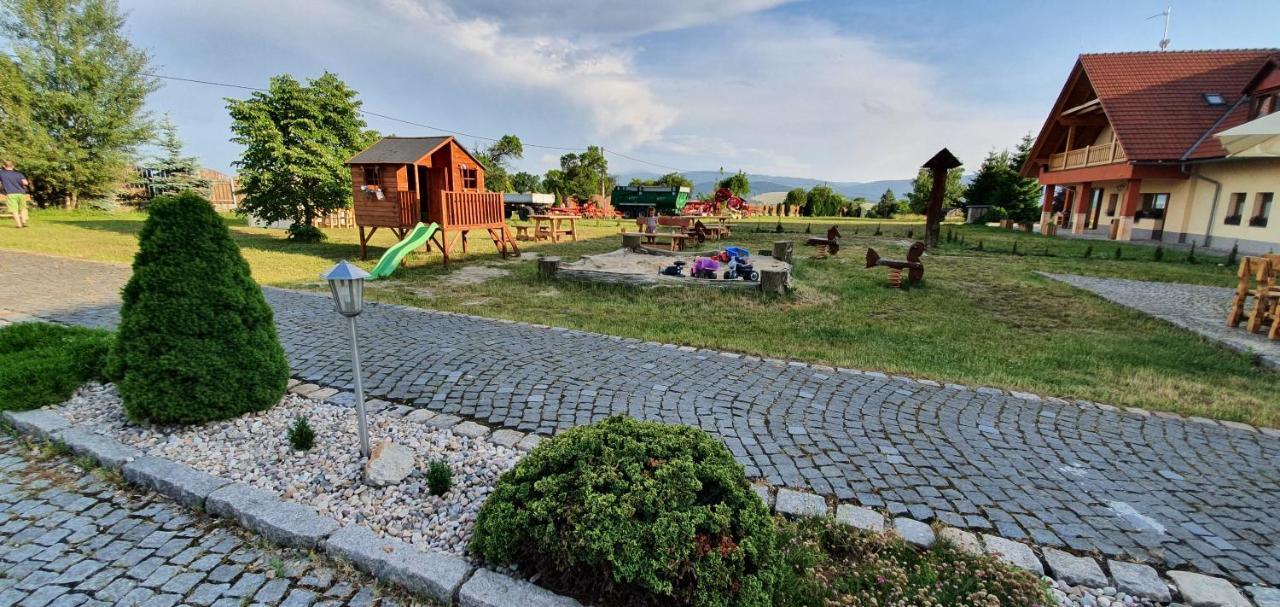 Hotel Farma Vysoká Chrastava Exterior foto